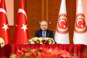 tbmm-baskani-kurtulmus-kucuradinin-vefati-nedeniyle-bassagligi-diledi-bNU3G8NR